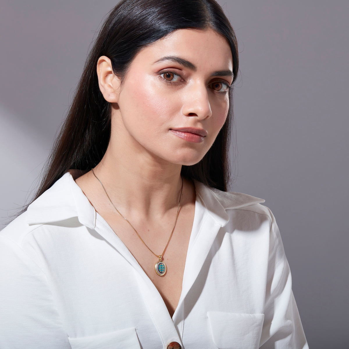 Aynur Oval Pendant with Loop Medium