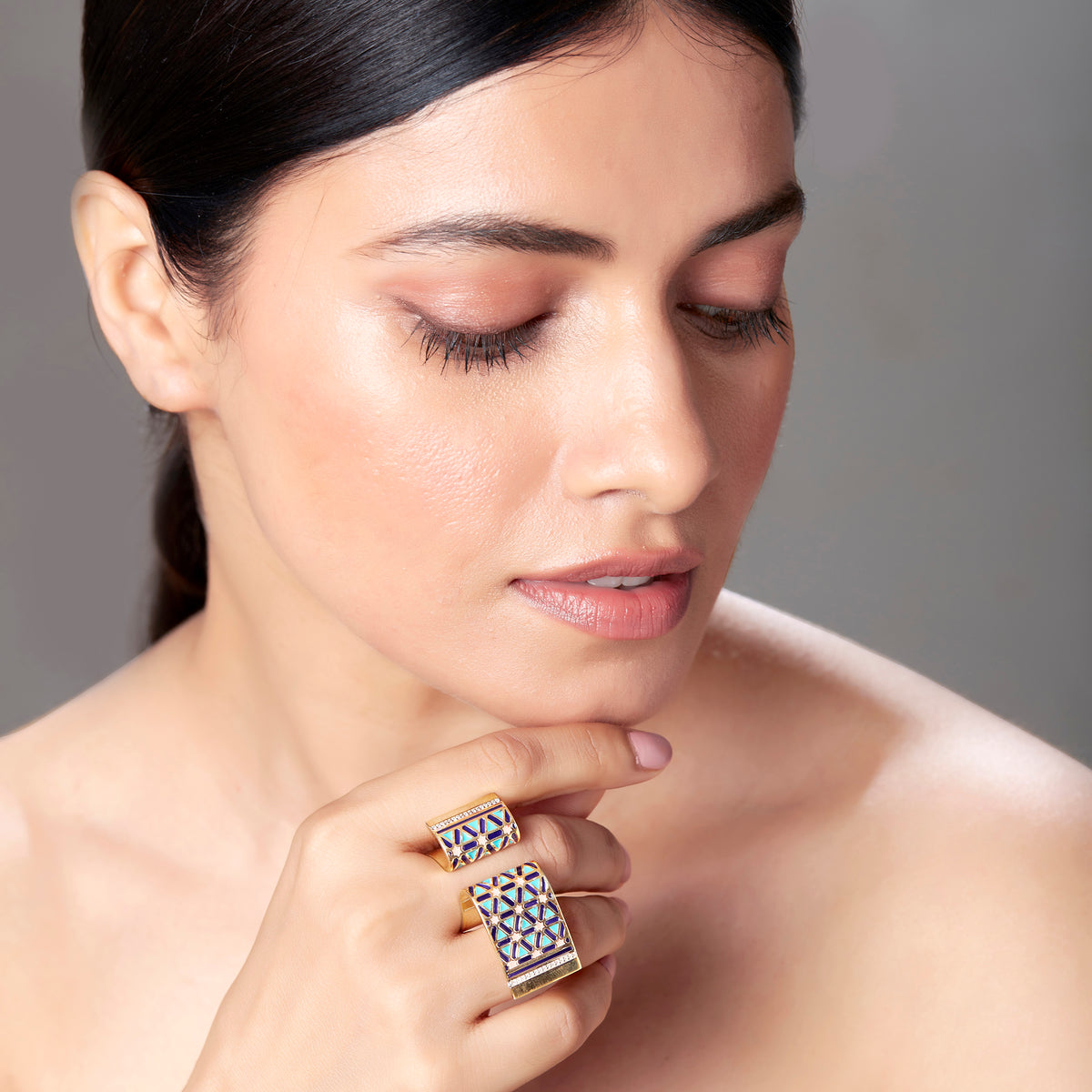 Alaara Open Book Fold Ring Medium