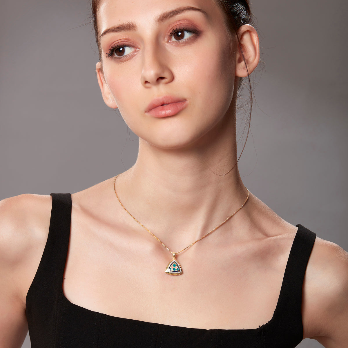 Aynur Trillion Pendant with Loop Medium