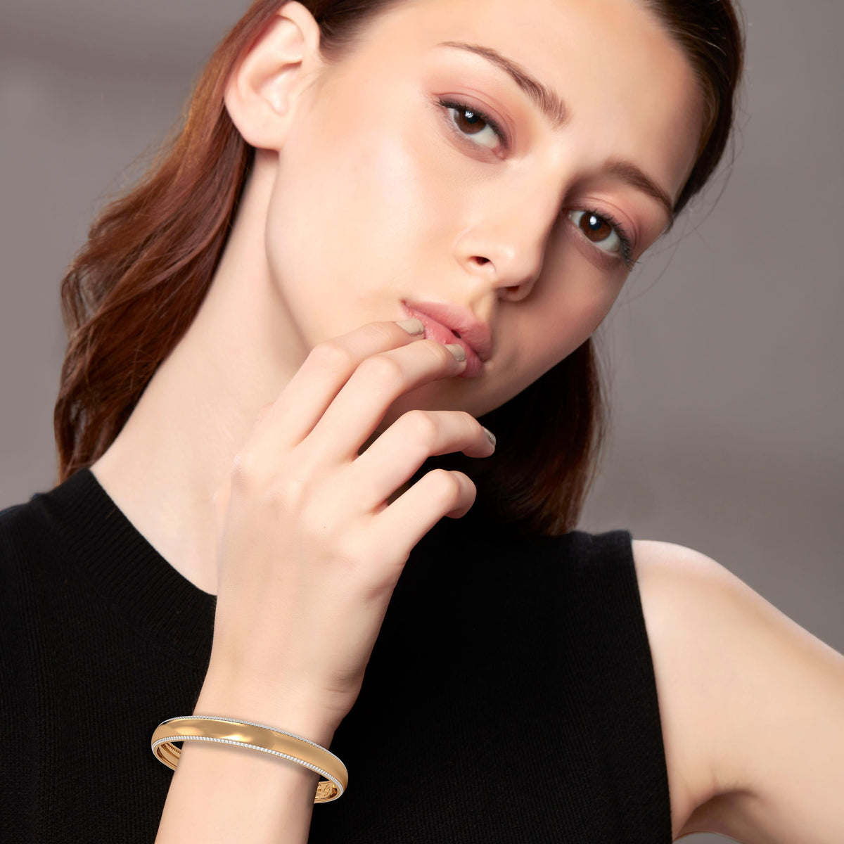 Aurm Broad Curved Bangle with Diamond Lining Large