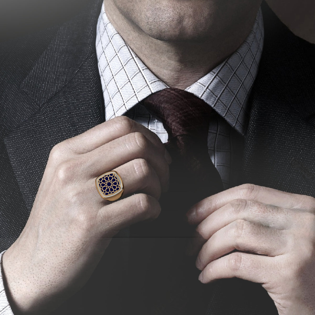 Zayd cushion signet ring