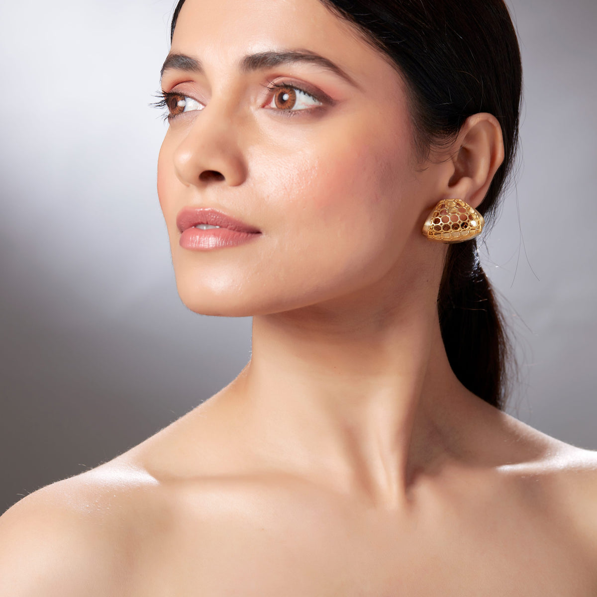 Aayshah Perforated Plain Gold Clutchbag Hoops - Medium