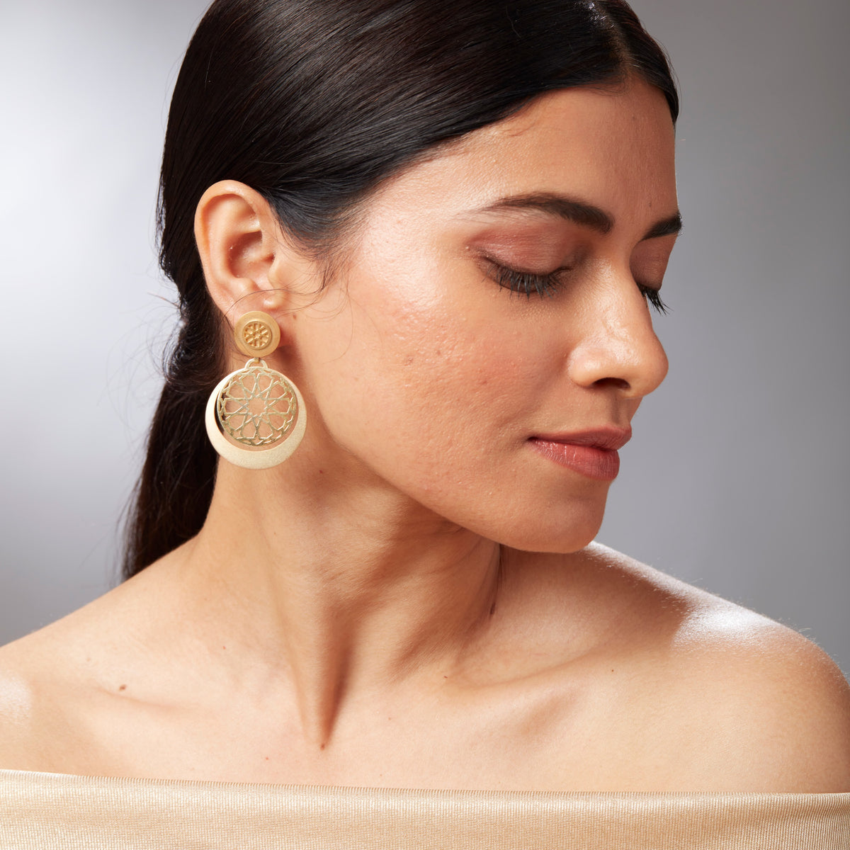 Gulsen -Perforated Plain Gold Round Double Danglers - Medium