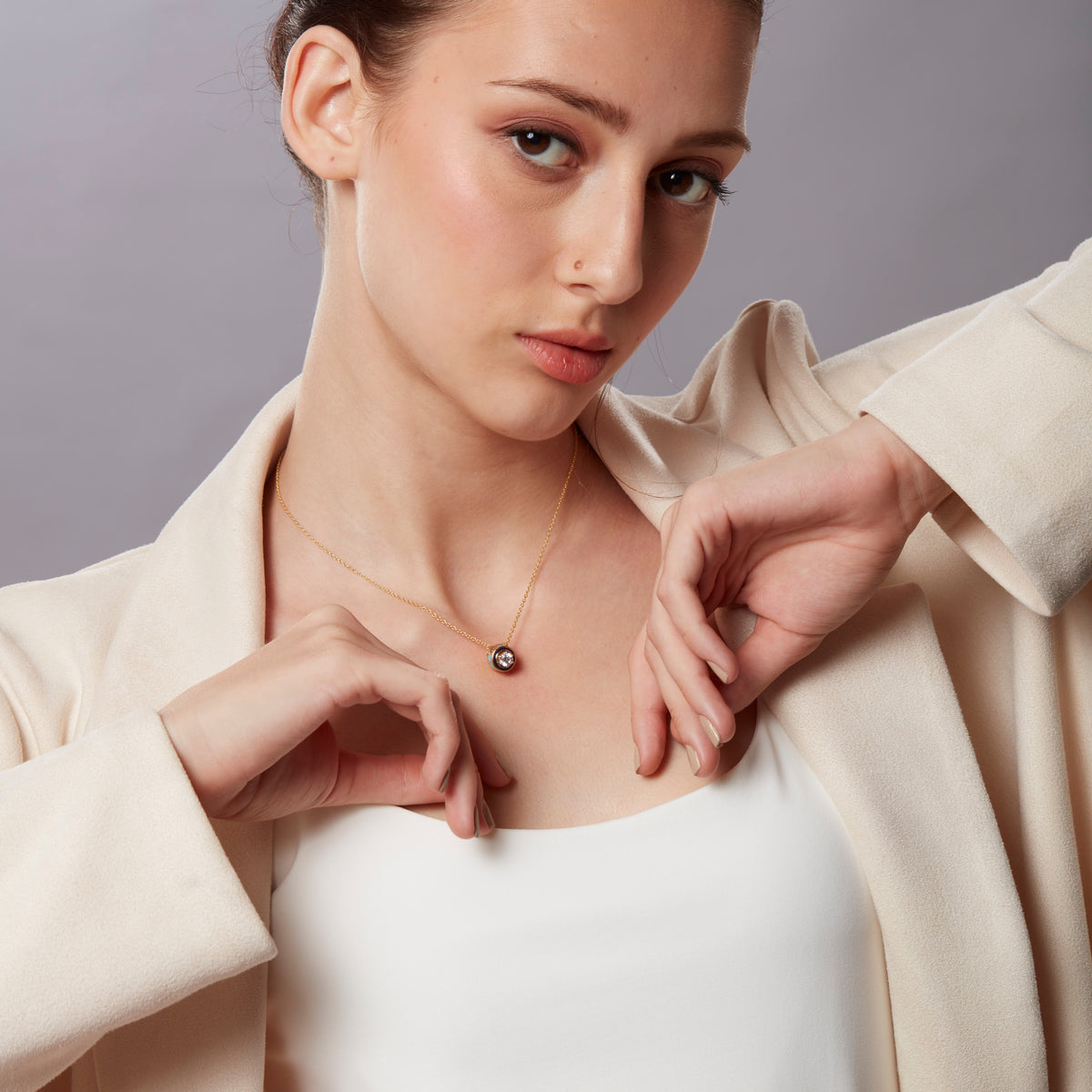 Aliyaah Solitaire Pendant Small