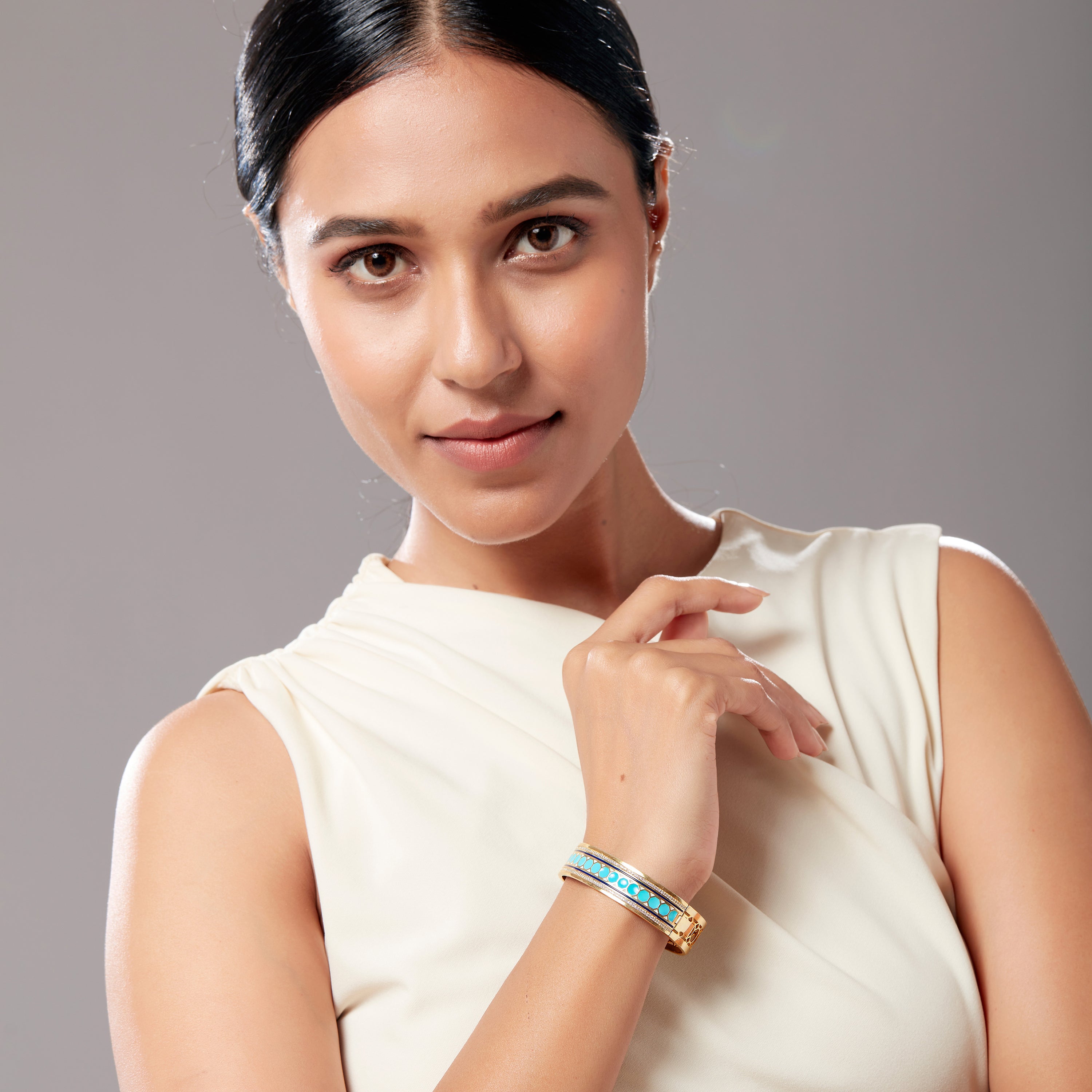 Emira Cuff Bracelet Medium