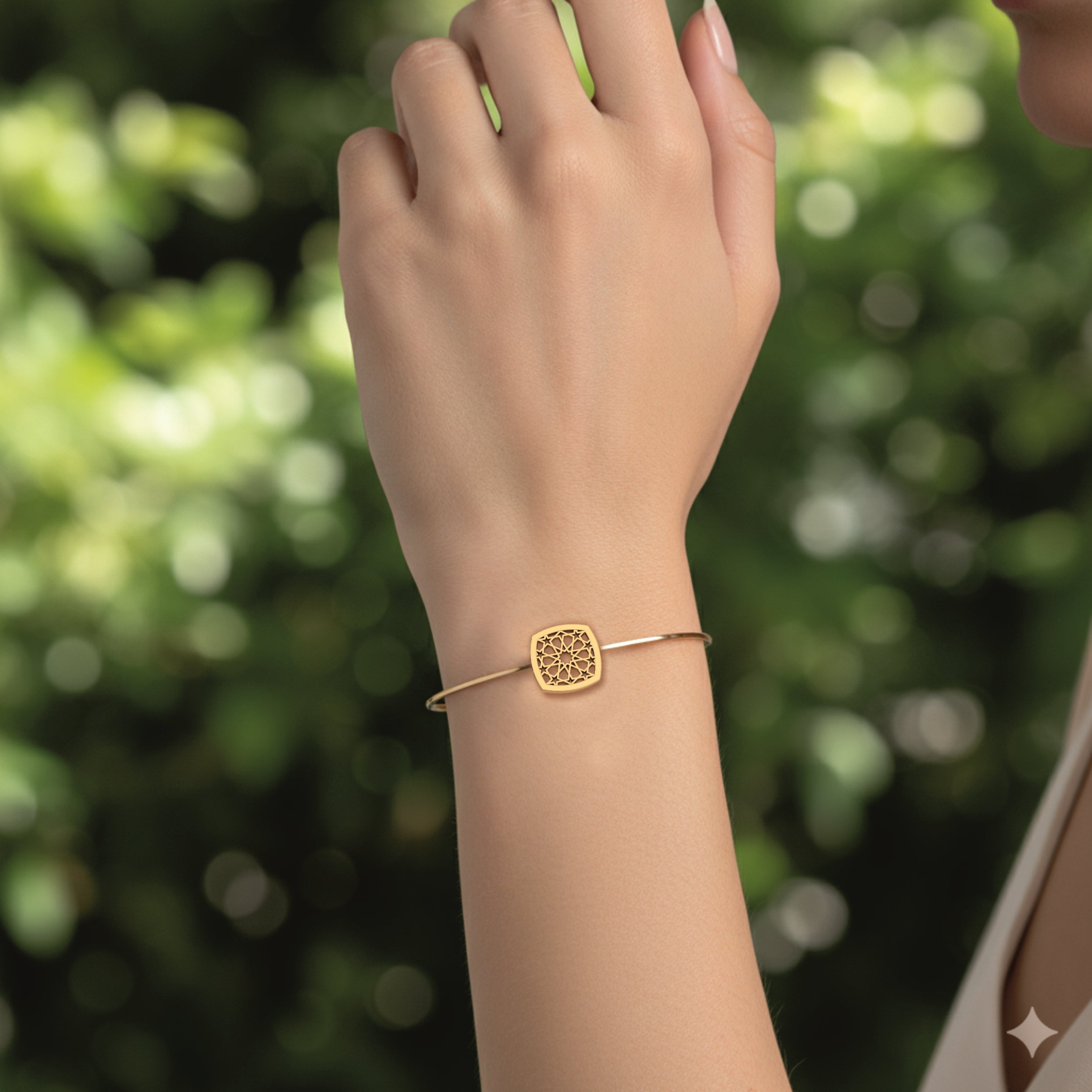 #Pattern & Color_Arabesque Rosette Gold