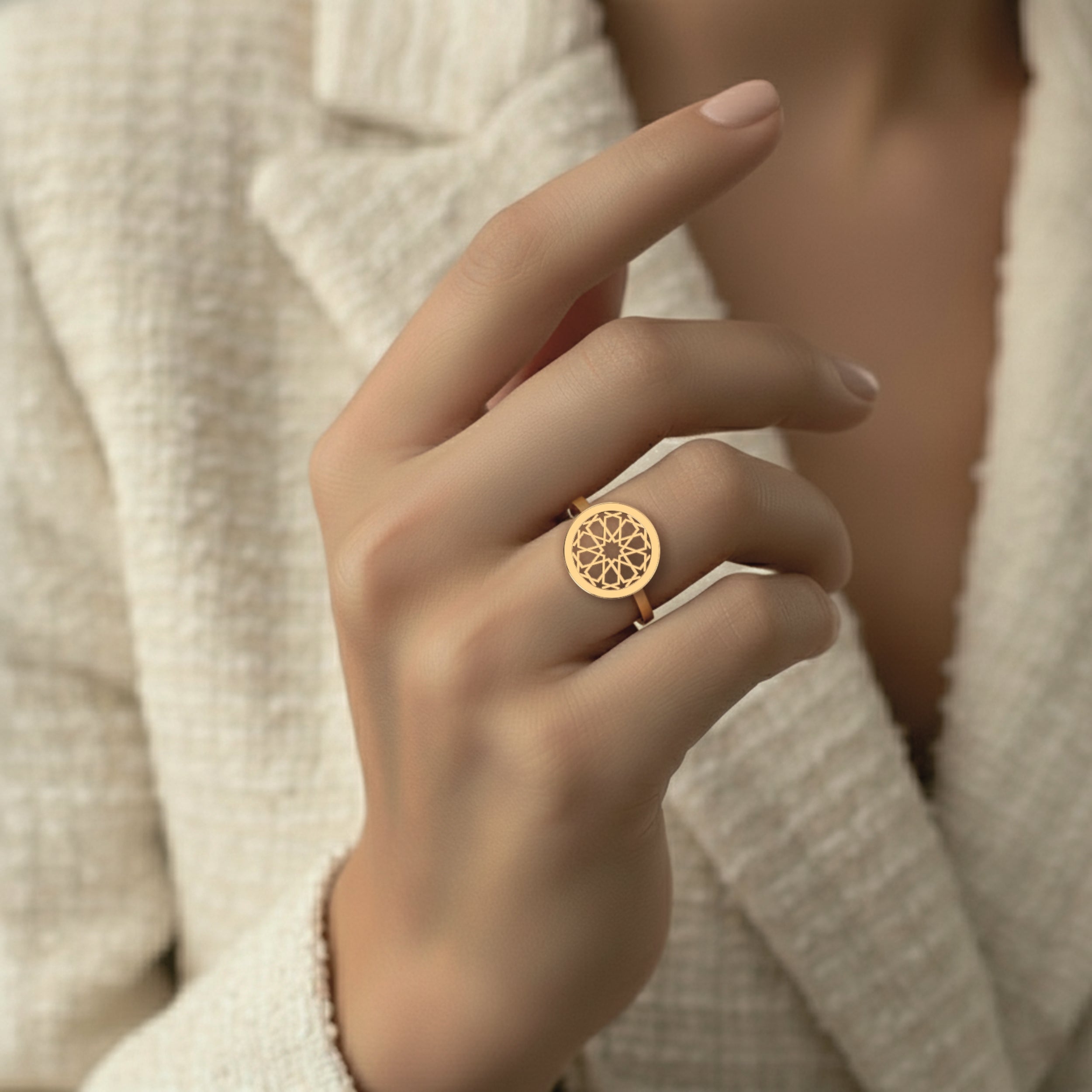 #Pattern & Color_Arabesque Rosette Gold