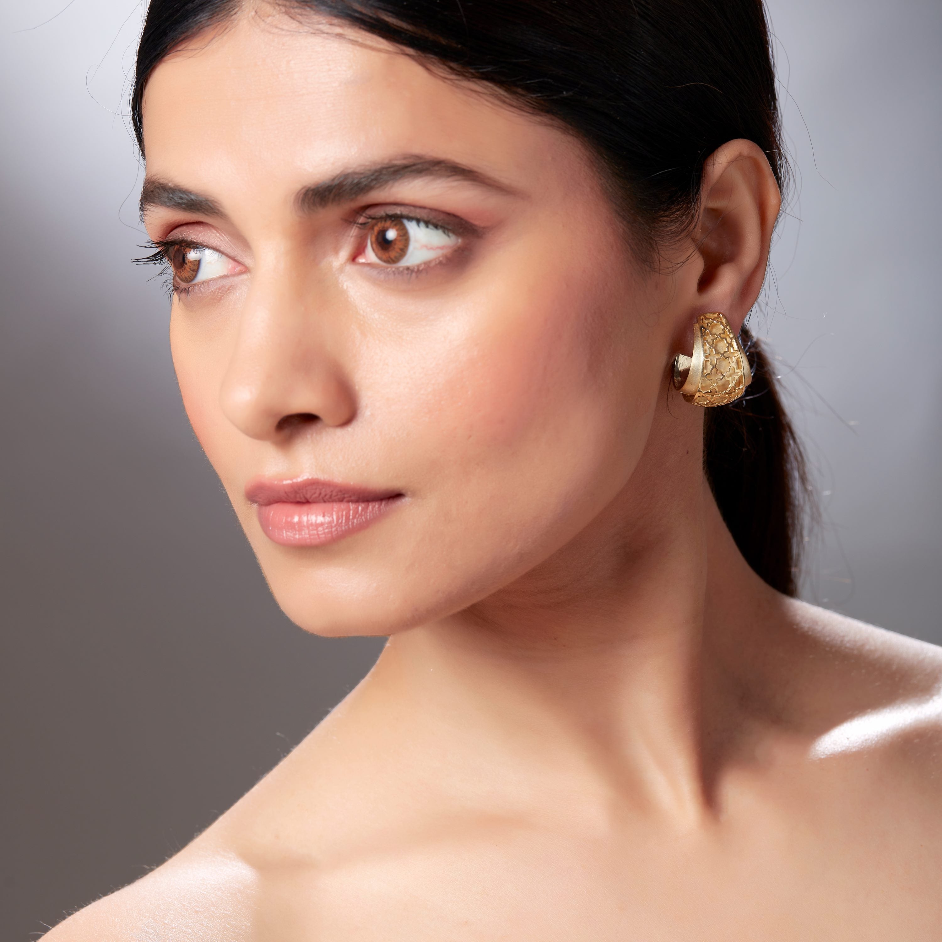 Selina Plain Gold Tapered Hoops - Medium